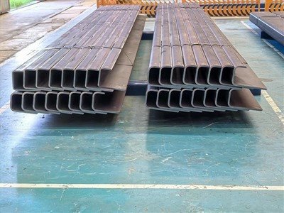 Plat keluli tahan tahan ketat yang tinggi